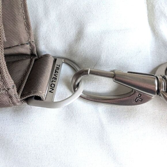 Travelon North/ South Crossbody Travel Bag -Taupe NWT - Picture 4 of 16